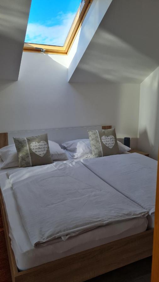 Kajula Lejlighed Bešeňová Eksteriør billede